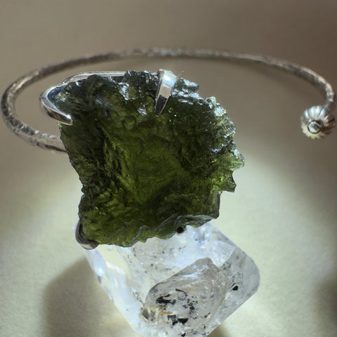 4.45g Chlum Moldavite Claw Set Bracelet in Sterling Silver