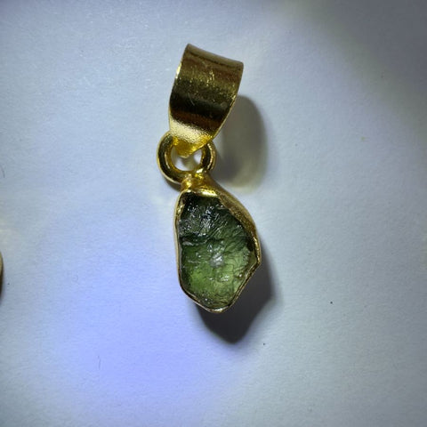 Gold plated Moldavite pendant 1.31g Chlum