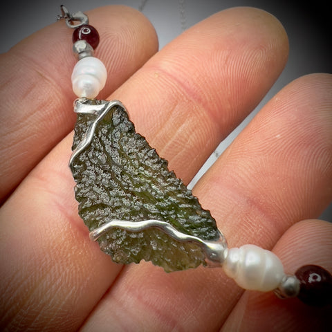 Moldavite, Pearl & Garnet Necklace 2.7g Maly Chlum