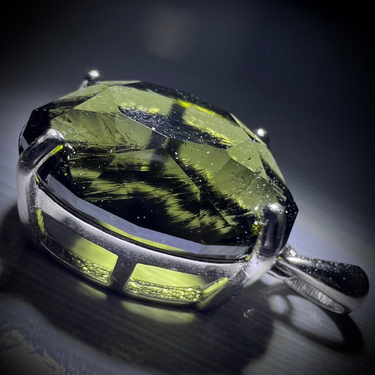 Exquisite Oval-Cut Moldavite Pendant — 7.58 ct