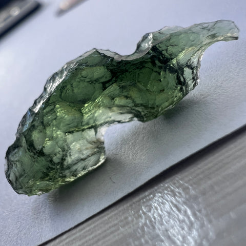 Raw moldavite | 1.38g | Marouskovo Pole