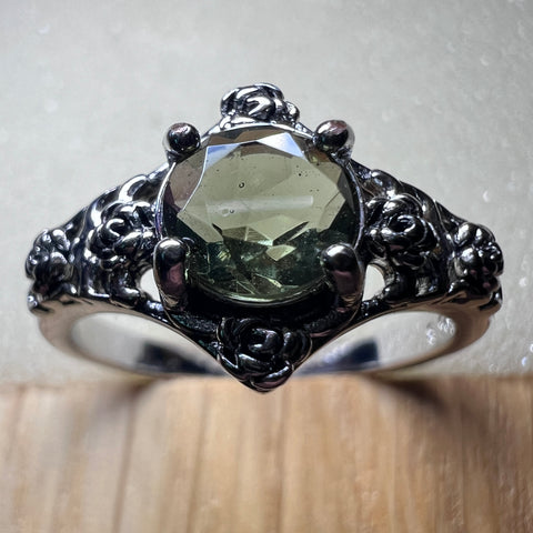 Faceted Moldavite Silver Ring Size 8 | 1 ct | Chlum