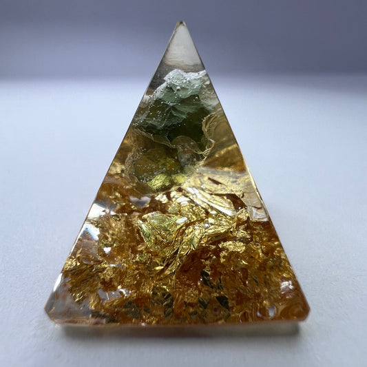 Moldavite Orgone Generator Pyramid – 20mm