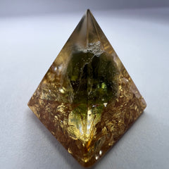 Moldavite Orgone Generator Pyramid – 20mm