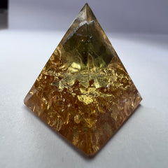 Moldavite Orgone Generator Pyramid – 20mm