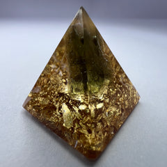 Moldavite Orgone Generator Pyramid – 20mm