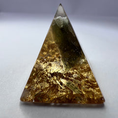Moldavite Orgone Generator Pyramid – 20mm