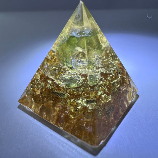 Moldavite Orgone Generator Pyramid – 20mm