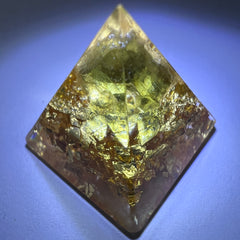 Moldavite Orgone Generator Pyramid – 20mm