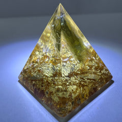 Moldavite Orgone Generator Pyramid – 20mm
