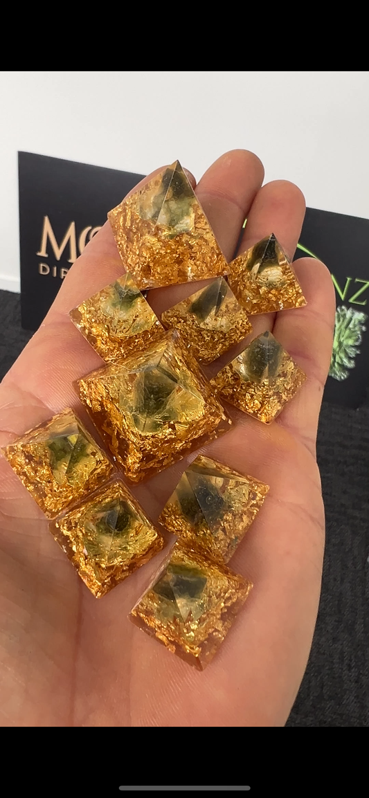 Moldavite Orgone Generator Pyramid – 20mm