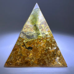 Moldavite & 24ct Gold orgone generator pyramid. 30mm.