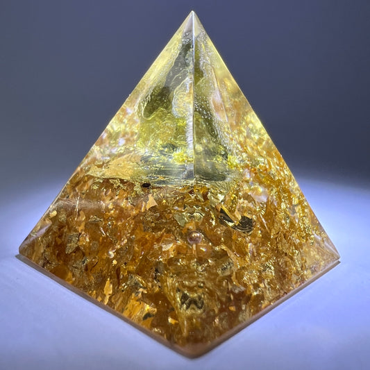 Moldavite & 24ct Gold orgone generator pyramid. 30mm.
