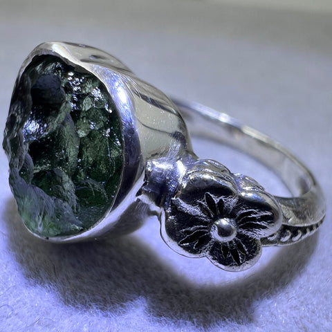Heart-Shaped Moldavite Ring with Floral Design – Size 7 (O)