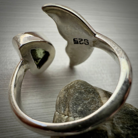 Sterling Silver Moldavite Whale Ring - Size 5.5 | 0.4g | Chlum