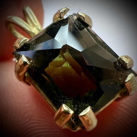 Exquisite Faceted Moldavite Pendant – Solid 14k Gold