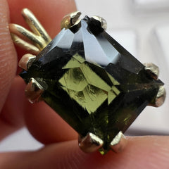 Exquisite Faceted Moldavite Pendant – Solid 14k Gold