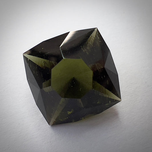 Exquisite Faceted Moldavite "Quadril" | 7.05 ct | Chlum