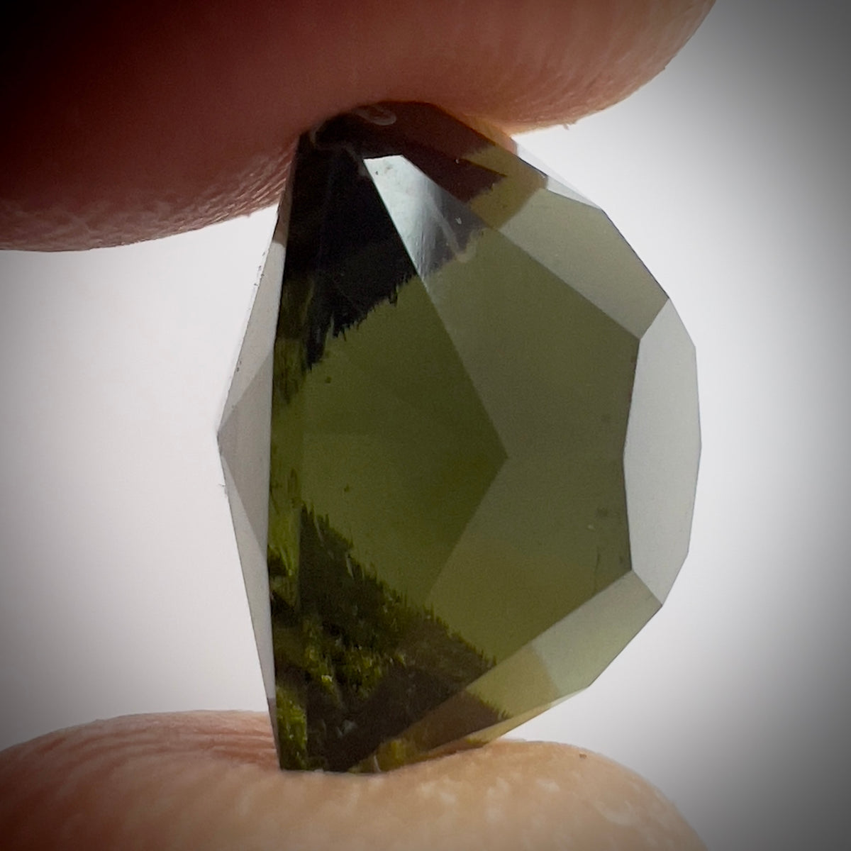 Exquisite faceted Moldavite "Quadril"