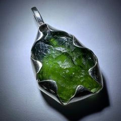 2.33g Moldavite/Silver pendant