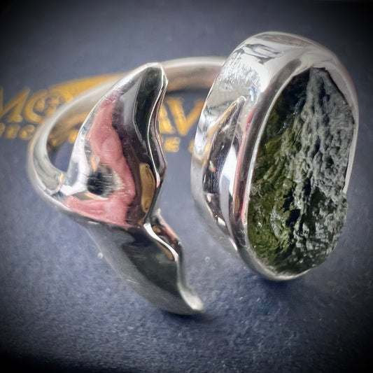 Whale Tail Motif Sterling Silver Moldavite Ring -  9.5 (T)