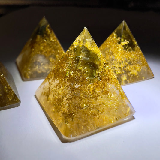 Moldavite & 24ct Gold orgone generator pyramid - 20mm