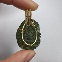 9.6g Chlum Moldavite Pendant in 14k Gold