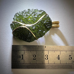 9.6g Chlum Moldavite Pendant in 14k Gold