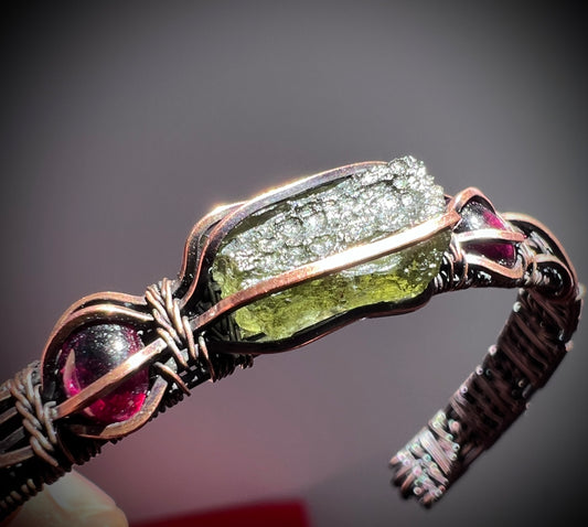 Moldavite Copper Bracelet with Garnet Accents - (19cm)