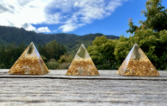 Moldavite & 24ct Gold orgone generator pyramid. 30mm.