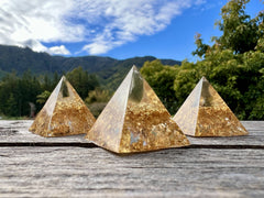 Moldavite & 24ct Gold orgone generator pyramid. 30mm.