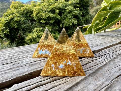 Moldavite & 24ct Gold orgone generator pyramid. 20mm.
