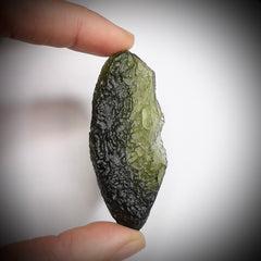 Majestic Moldavite Specimen – 20.13g, Marouškový Pole