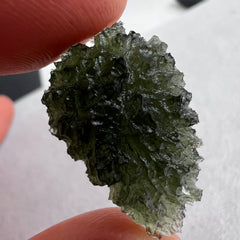 4.68g Moldavite with prominent Lechateliarite.