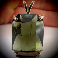 Faceted Moldavite pendant - Emerald cut 8.34 carat.