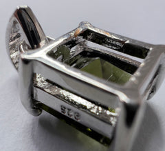 Faceted Moldavite "Square" cut pendant - 3.09ct