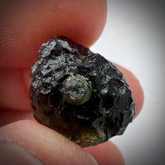 3.5g Moldavite, inner air bubble.