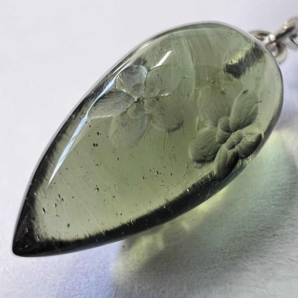 Beautiful Green Pendulum (1.7g) Forget-Me-Not Motif