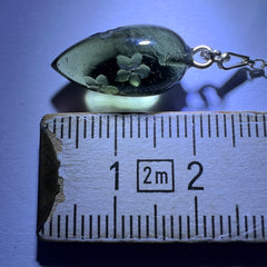Beautiful Green Pendulum (1.7g) Forget-Me-Not Motif