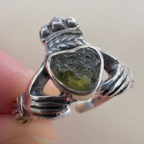 Sterling Silver Moldavite Claddagh Ring - Size 9 Open | Chlum