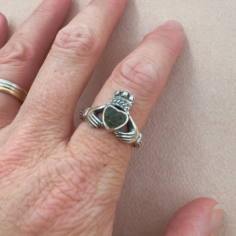 Sterling Silver Moldavite Claddagh Ring - Size 9 Open | Chlum