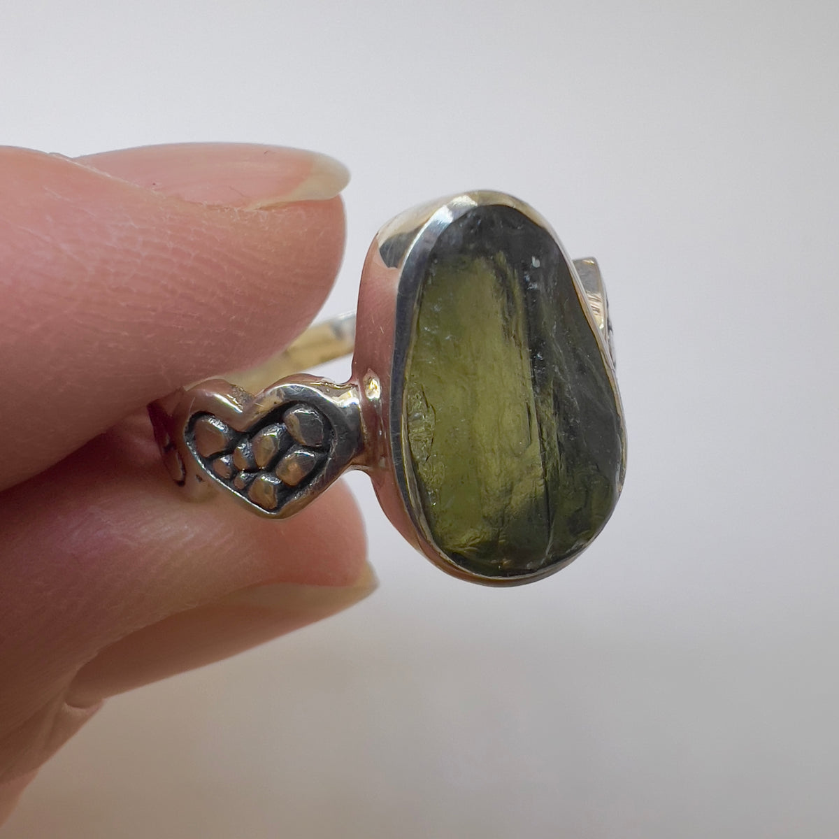 Heart Band Sterling Silver Moldavite Ring | Size 7 | Chlum