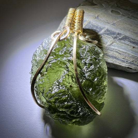 7.07g Moldavite & Gold Pendant in 14k Gold