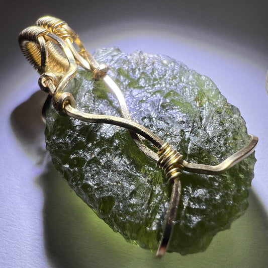7.07g Moldavite & Gold Pendant in 14k Gold