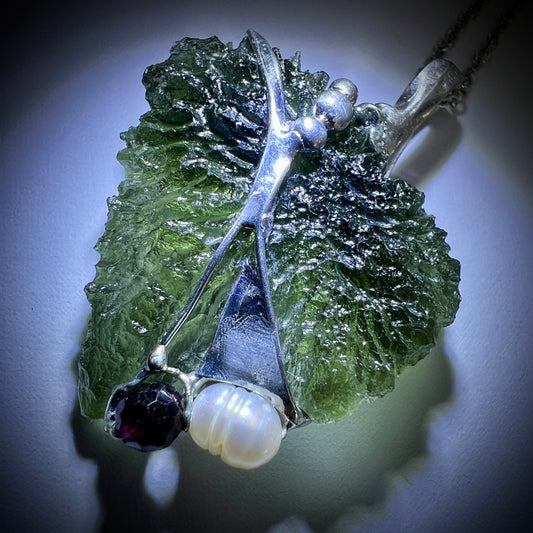 Moldavite Necklace 2.6g Maly Chlum