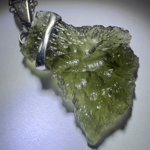 Moldavite Necklace 1.6g Maly Chlum