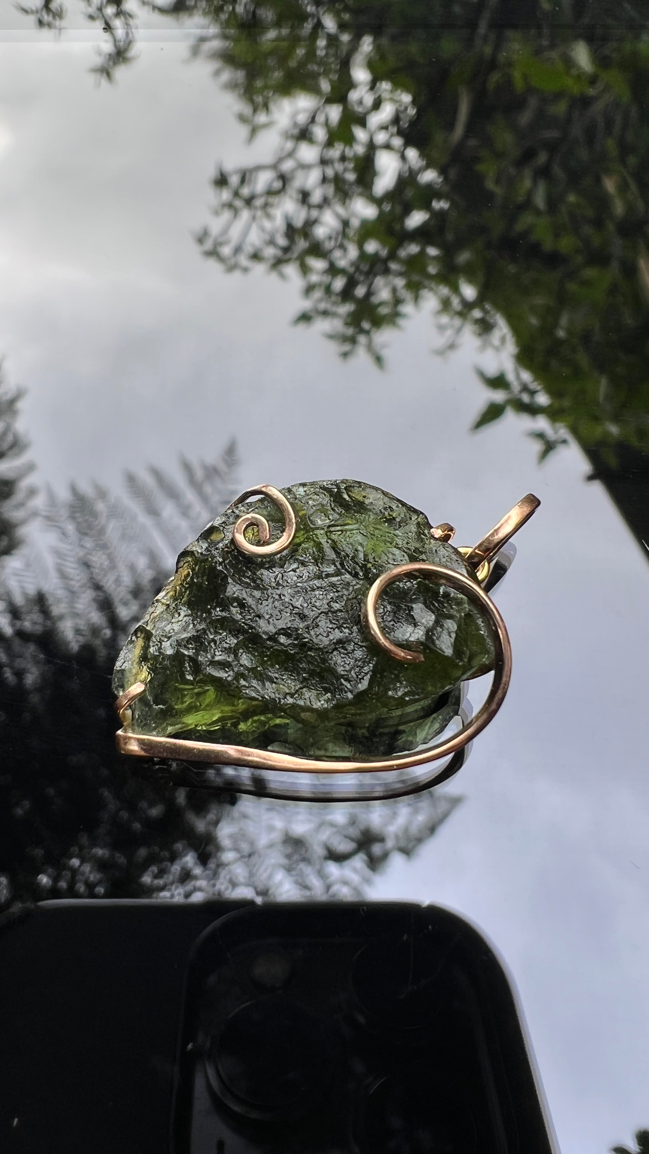 Moldavite pendant 14ct rosegold - 4.5g