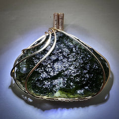12.93g Gold/Moldavite pendant