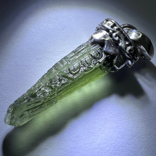 Elegant Moldavite Pendant – Ornate Cap Set in 925 Sterling Silver
