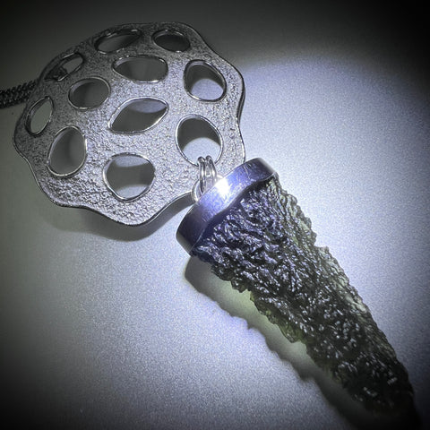 3.98g Chlum Drop Moldavite/Silver Pendant